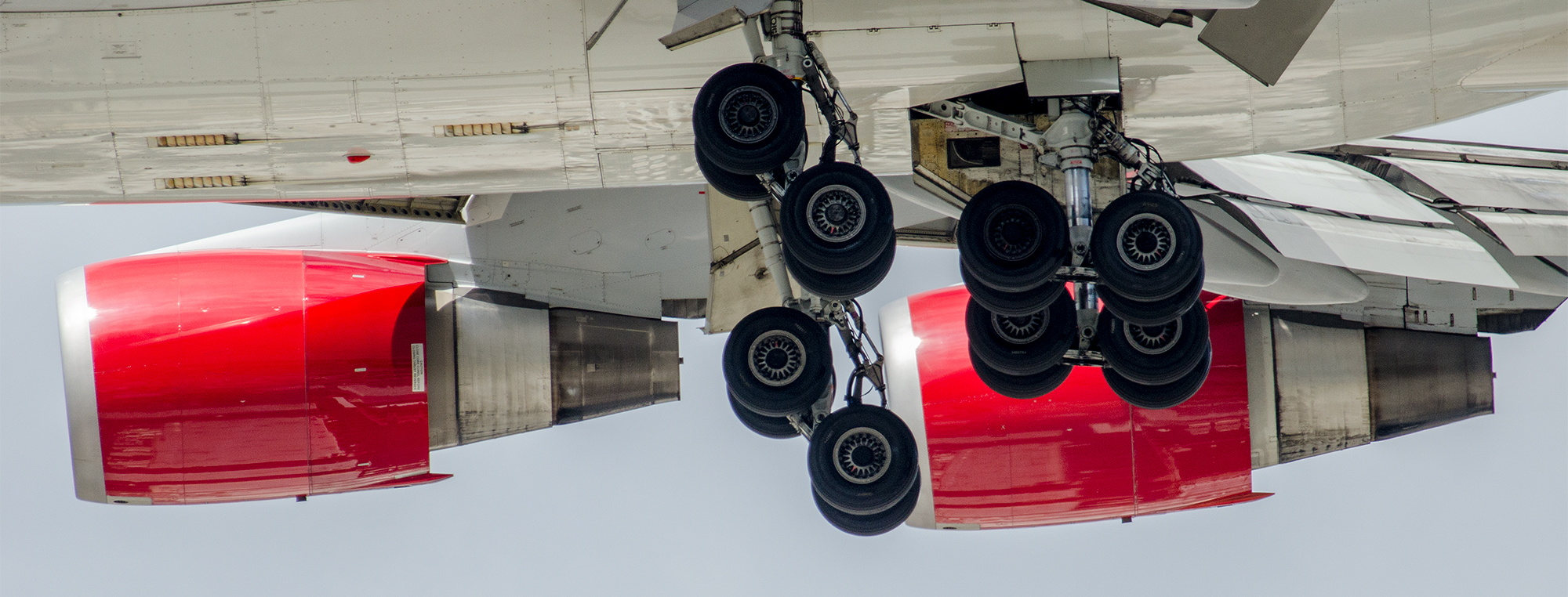 Sexy undercarriage on another Virgin 747, G-VROS "English Rose"